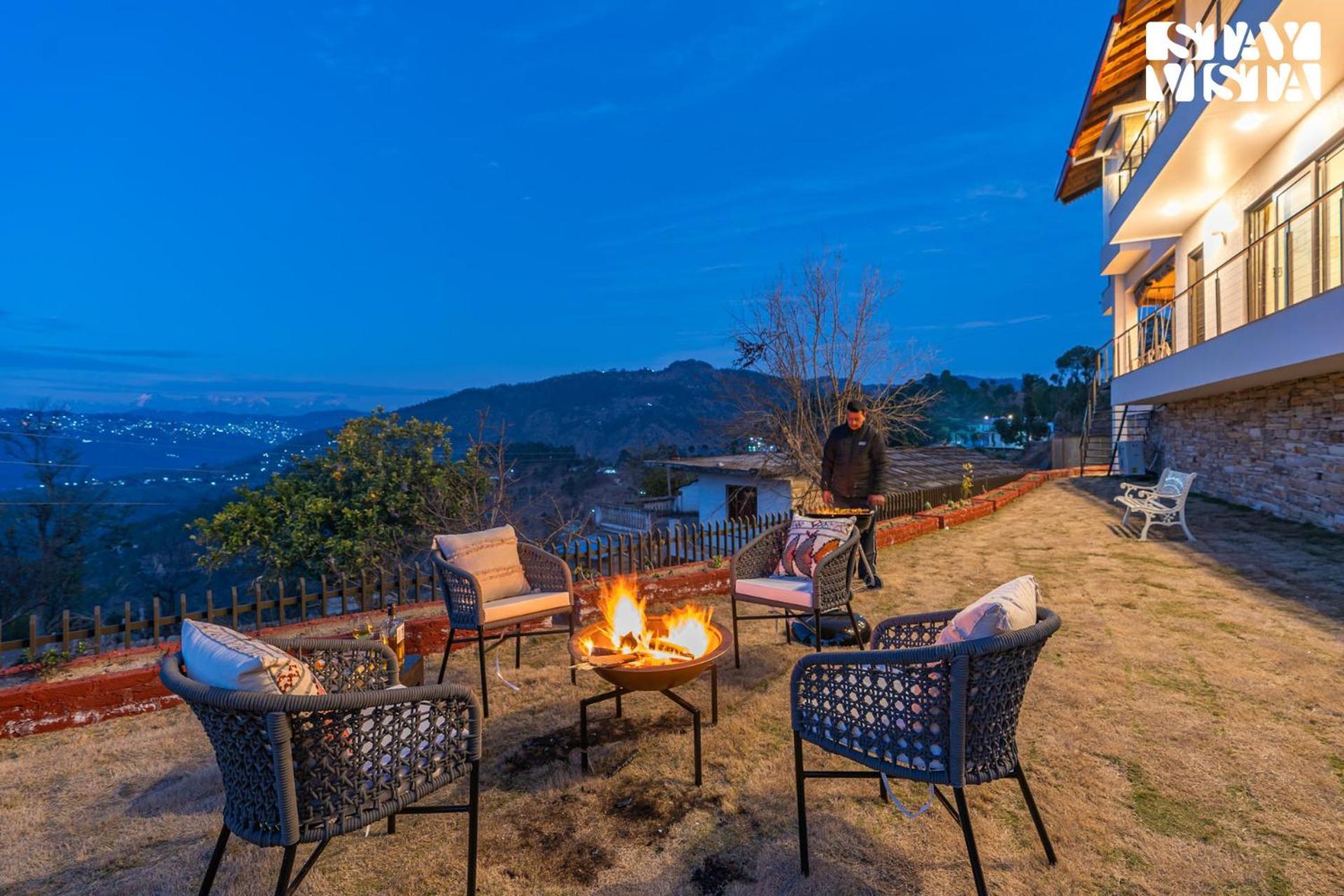 Stayvista At Amulyam Villa With Lawn & Bonfire Mukteshwar Εξωτερικό φωτογραφία